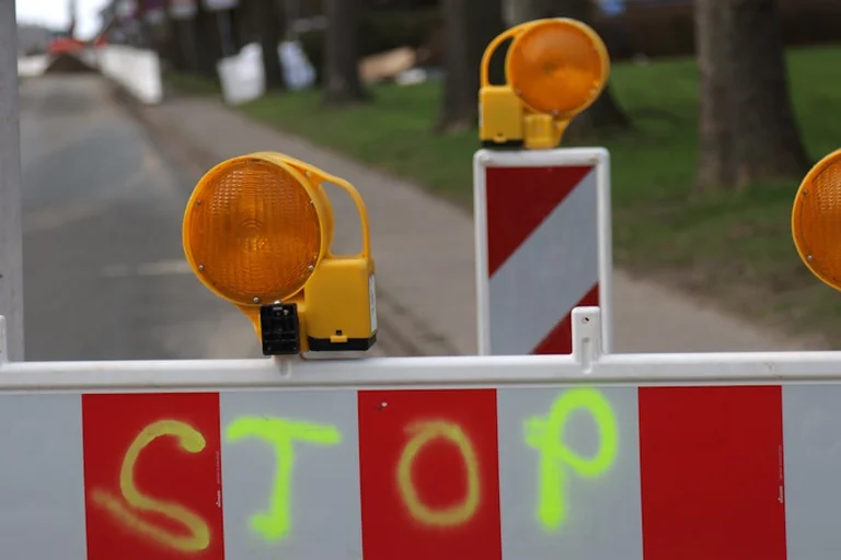 Kohtla-Järvel piiratakse laupäeval liiklust ja parkimist