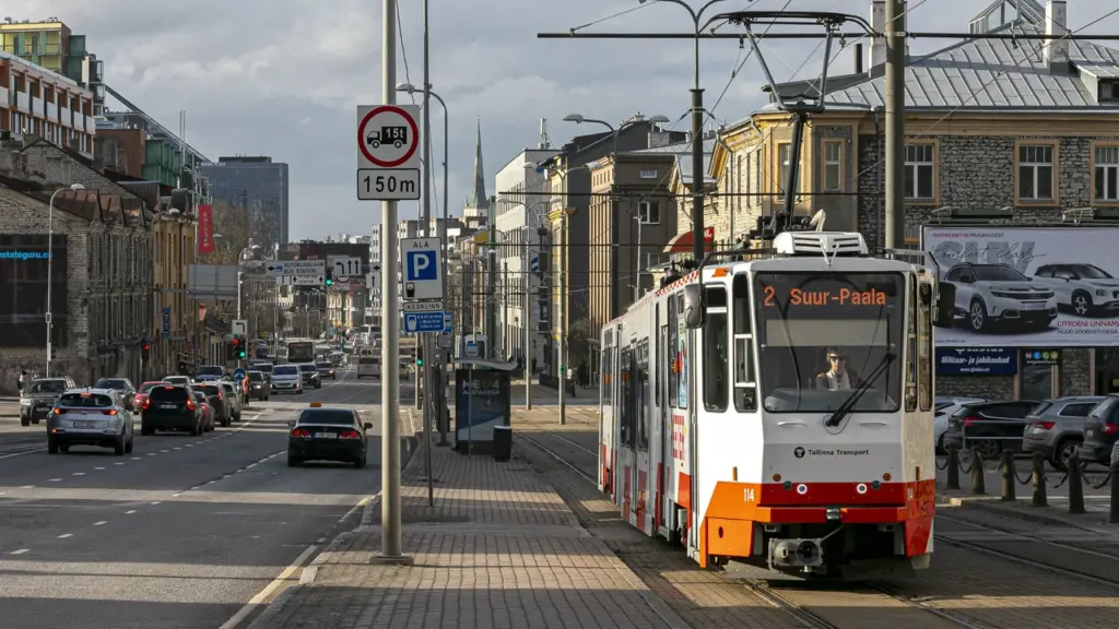 Tallinnas taastub Lubja kurvi tavaliiklus