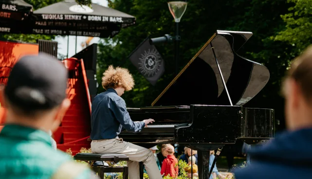 Tartu noored saavad loomesuveks 15 stipendiumi