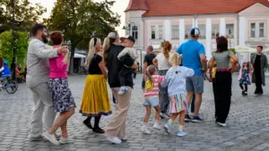 Kuressaare tasuta tuur viib linna kohalike lugudesse